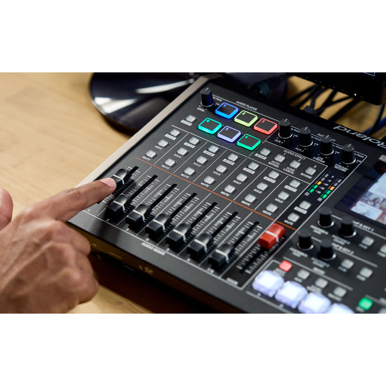 Roland VR-6HD Direct Streaming AV Mixer